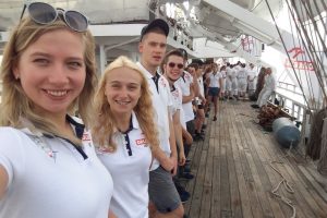 Honorata Sierocka, studentka Wydziału Elektrycznego PB, wzięła udział w Rejsie Niepodległości na pokładzie Daru Młodzieży (fot. z arch. H. Sierockiej)