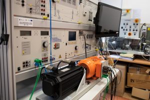 Laboratorium na Wydziale Elektrycznym PB (6), fot. Gabriela Kościuk