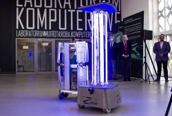 konferencja_robot_uv_16_09_2020-7