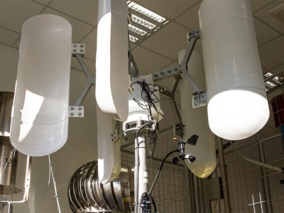 LABORATORIUM_OZE_AZE_GABRIELA_KOSCIUK_ELEKTROWINA_WIATROWA_O_PIONOWEJ_OSI_OBROTU