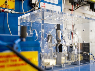 LABORATORIUM_OZE_AZE_GABRIELA_KOSCIUK_OGNIWO_PALIWOWE_TYPU_PEM_32